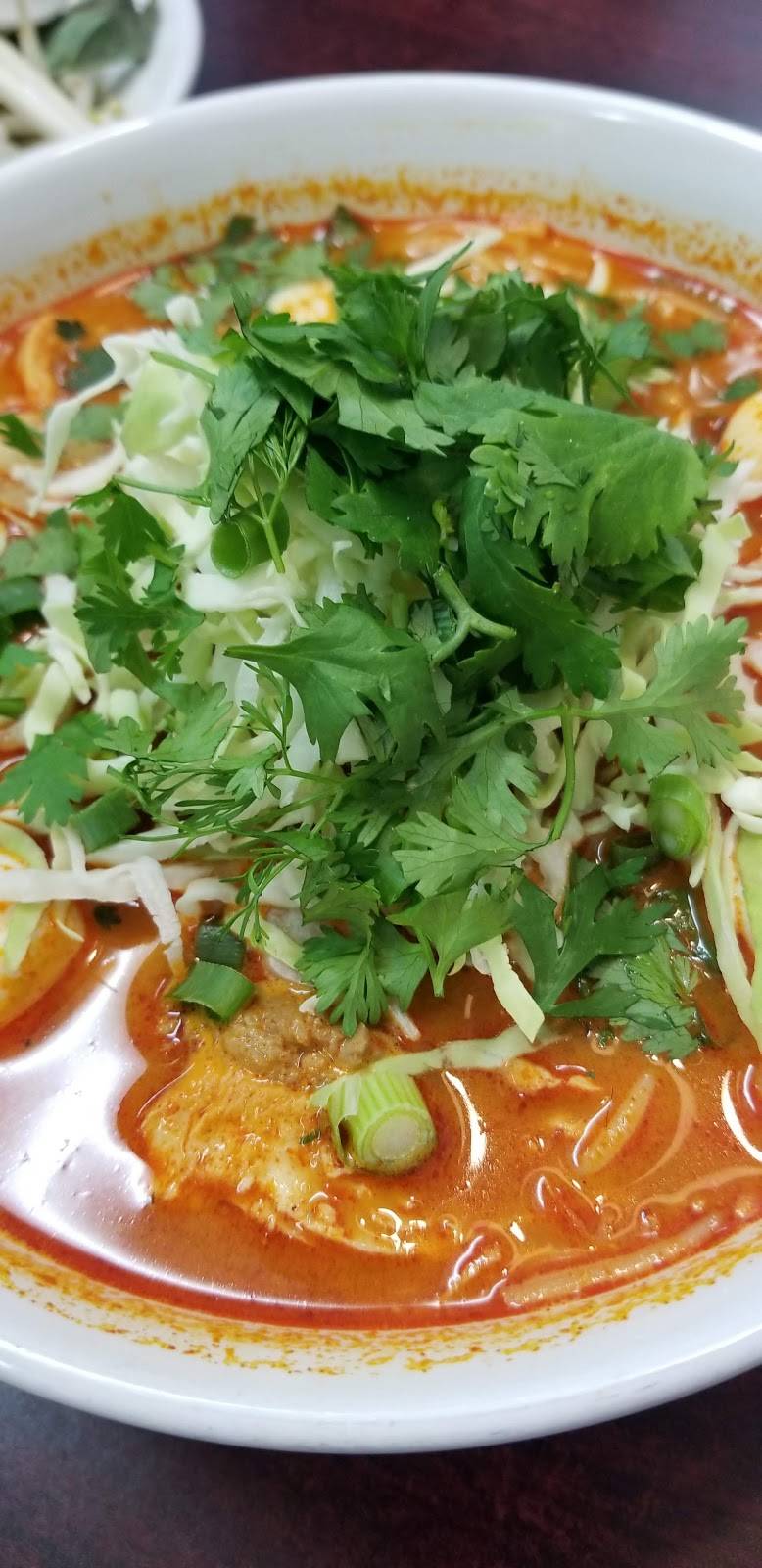 Plias Kitchen | restaurant | 1300 S Webster Ave, Green Bay, WI 54301, USA | 9204373303 OR +1 920-437-3303