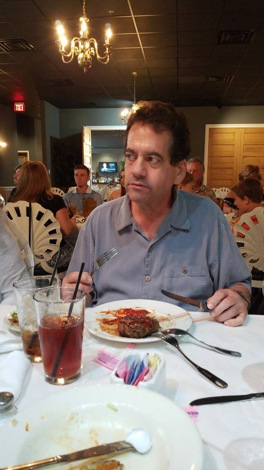 Augies Restaurant | restaurant | 6005 Jefferson Hwy, Harahan, LA 70123, USA | 5047333000 OR +1 504-733-3000