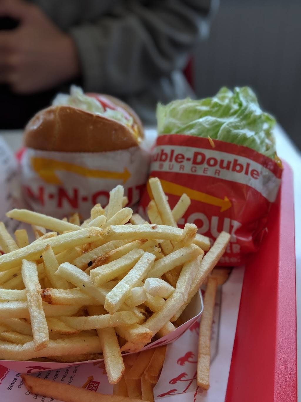 In-N-Out Burger | restaurant | 3071 Countryside Dr, Turlock, CA 95380, USA | 8007861000 OR +1 800-786-1000