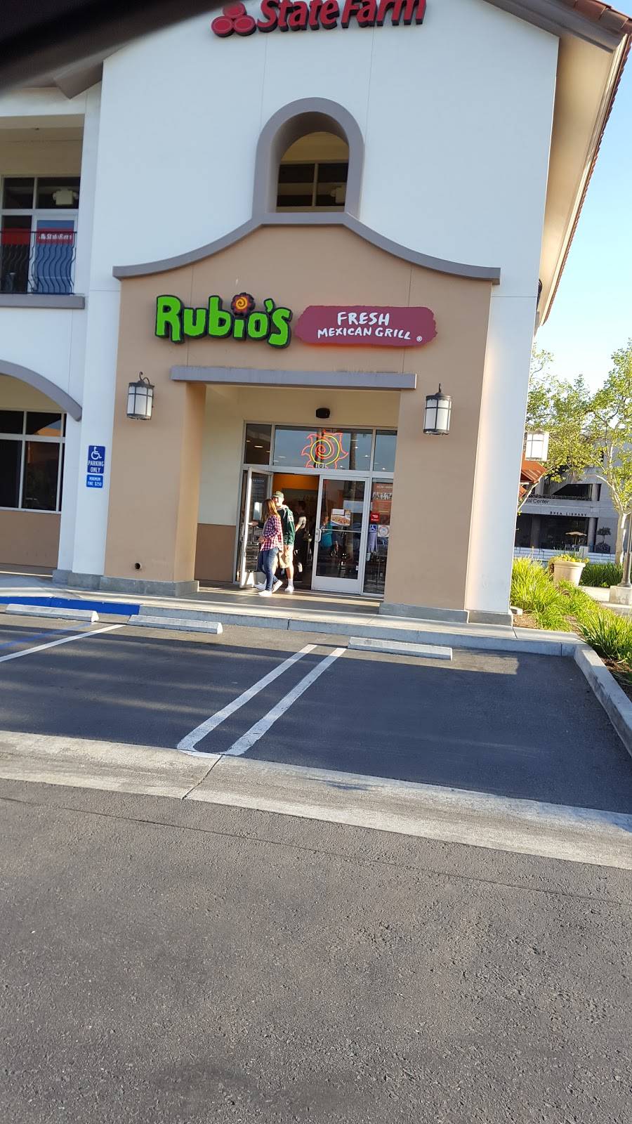 Rubios Coastal Grill | restaurant | 765 E Birch St Suite 101, Brea, CA 92821, USA | 7149905809 OR +1 714-990-5809