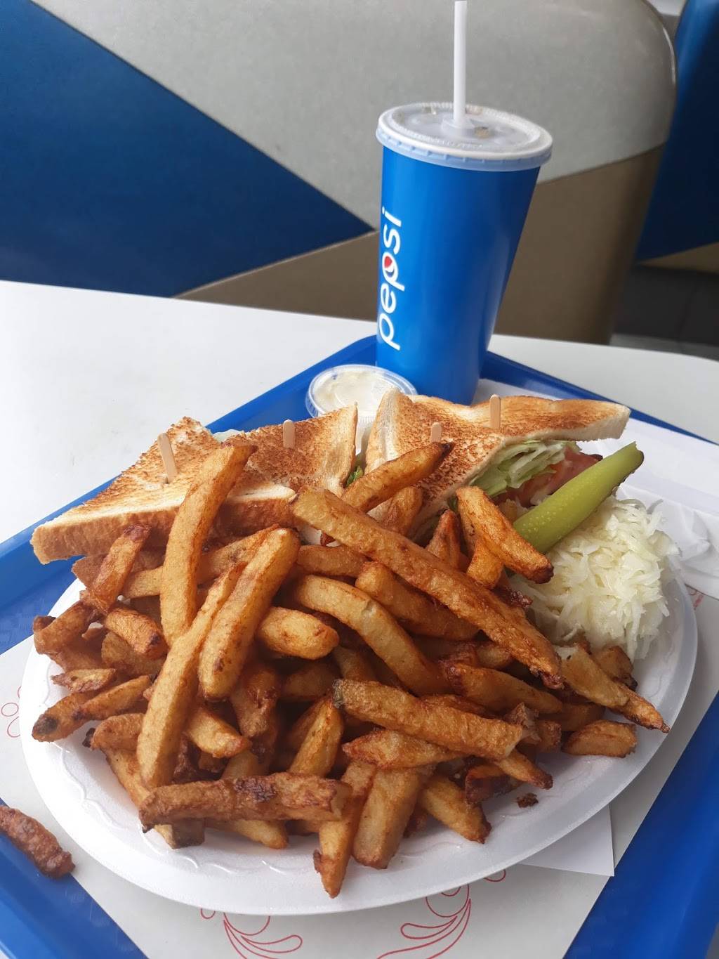 Restaurant La Belle Province | restaurant | 6395 Rue Sherbrooke E, Montréal, QC H1N 1C4, Canada | 5142591001 OR +1 514-259-1001