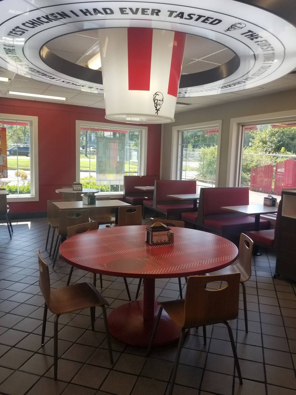 KFC | restaurant | 3623 Elvis Presley Blvd, Memphis, TN 38116, USA | 9013980743 OR +1 901-398-0743