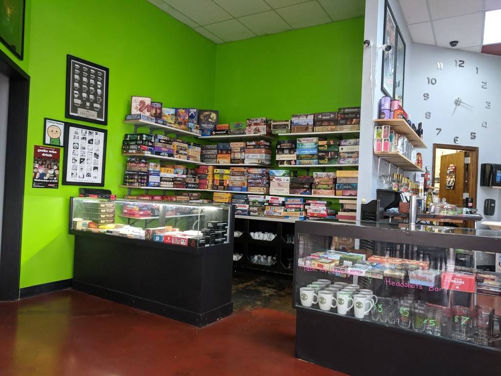 Headshots Bar & Grill | restaurant | 2120 N Woodlawn Blvd #324, Wichita, KS 67208, USA | 3162604370 OR +1 316-260-4370