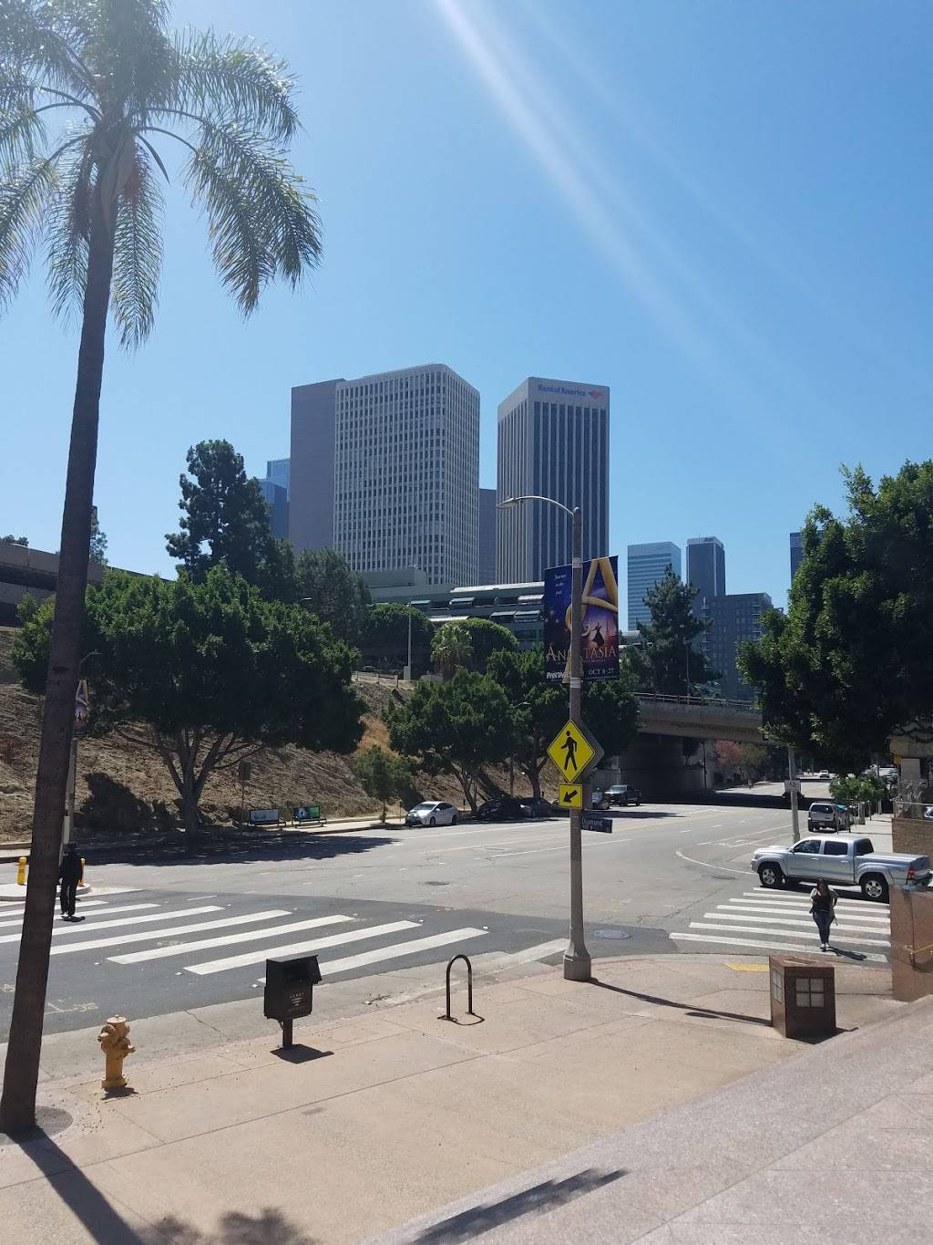 Starbucks | cafe | 7050 Topanga Canyon Blvd, Canoga Park, CA 91303, USA | 8184563048 OR +1 818-456-3048