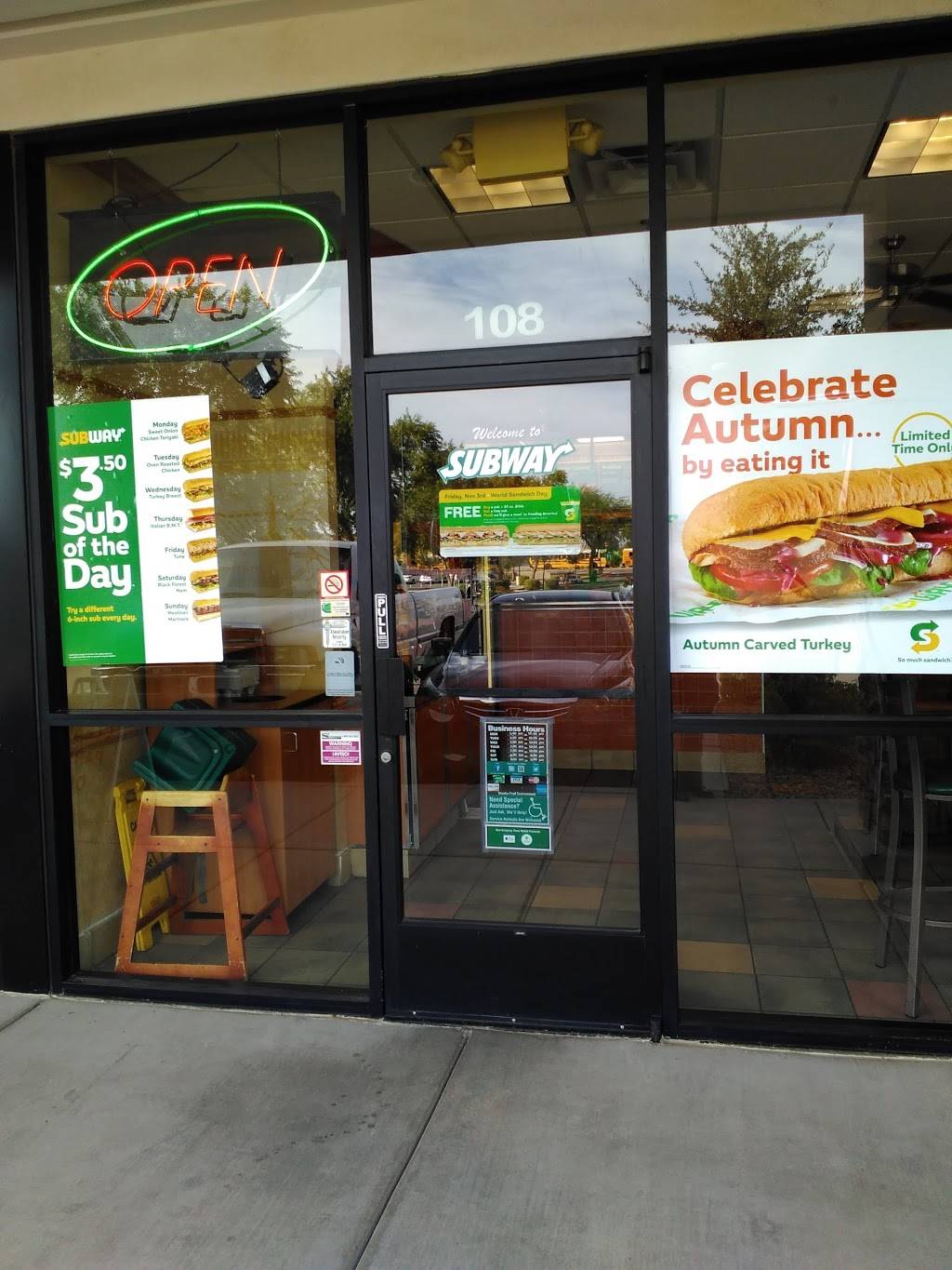 Subway | restaurant | 4844 S Val Vista Rd Suite A108 Vista Del Oro S/C, Gilbert, AZ 85296, USA | 4808557584 OR +1 480-855-7584