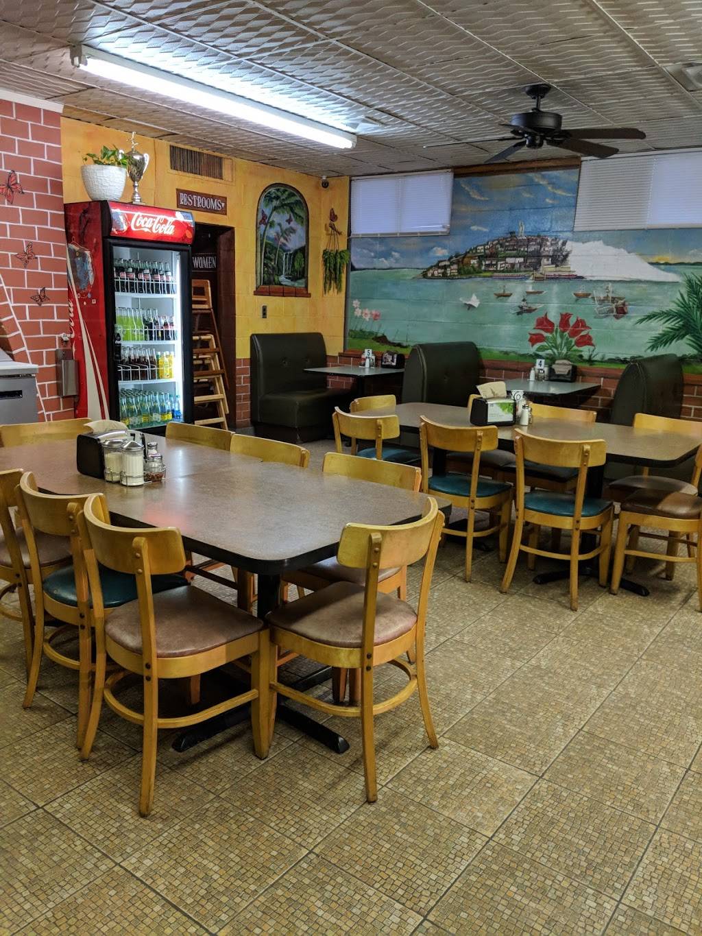 Morelia Mexican Restaurant and Tortilleria | restaurant | 304 W Sunset Ave, Springdale, AR 72764, USA | 4794195196 OR +1 479-419-5196