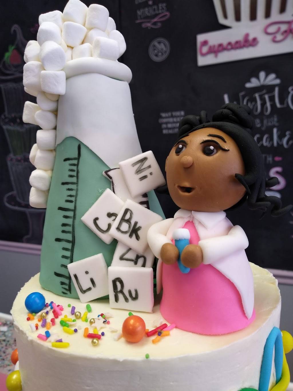 Cupcake Fetish Cafe | bakery | 2286 McKelvey Rd, Maryland Heights, MO 63043, USA | 3143398860 OR +1 314-339-8860