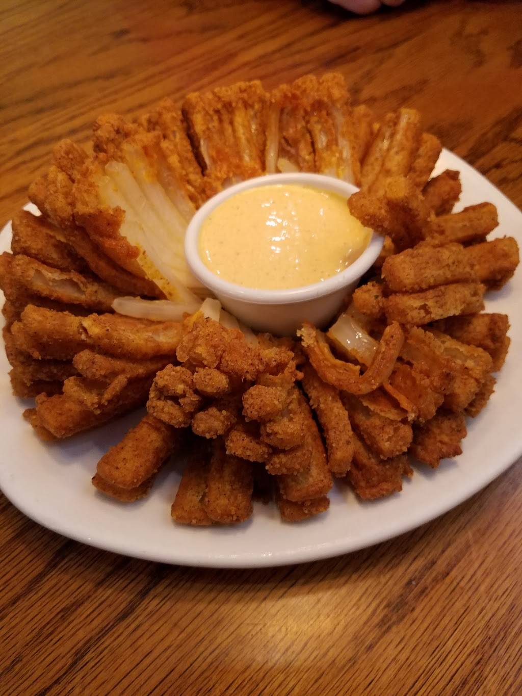 Outback Steakhouse | restaurant | 3475 Alpine Ave NW, Grand Rapids, MI 49544, USA | 6167859686 OR +1 616-785-9686