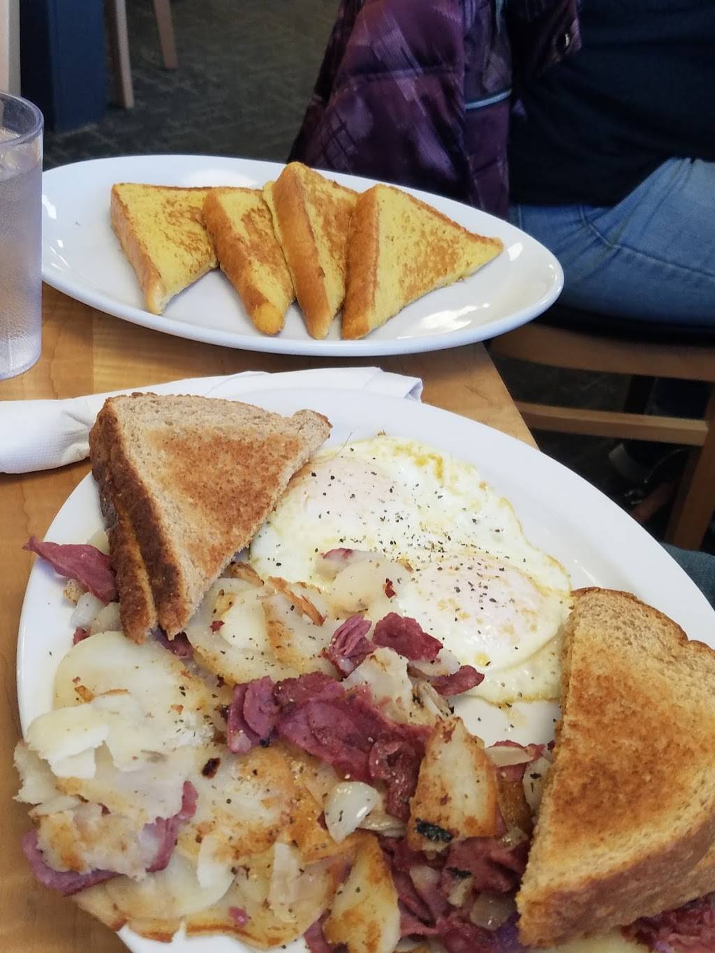 WestEnd Farm To Table | restaurant | 4141 W Michigan Ave, Jackson, MI 49202, USA | 5177504999 OR +1 517-750-4999