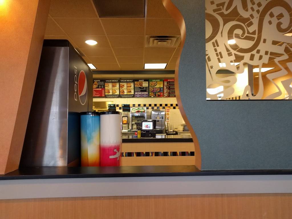 Tuckers Hamburgers | restaurant | 444 W Johnson St, Fond du Lac, WI 54935, USA | 9209221200 OR +1 920-922-1200