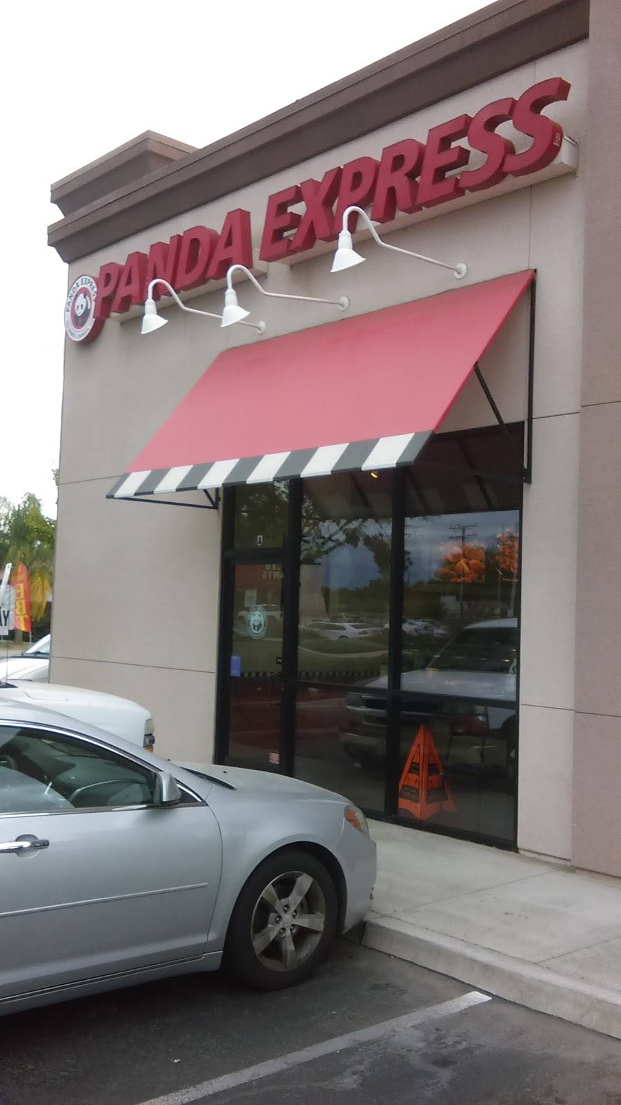 Panda Express | meal takeaway | 1933 N Dinuba Blvd, Visalia, CA 93291, USA | 5596240683 OR +1 559-624-0683