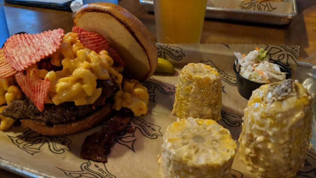 D.C. Cobbs | restaurant | 226 Main St, Woodstock, IL 60098, USA | 8152065580 OR +1 815-206-5580