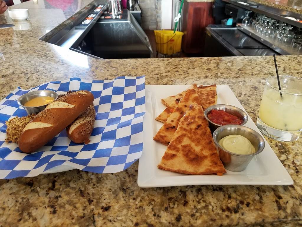 White Horse Tavern & Wine Bar | restaurant | 707 Lancaster Ave, Frazer, PA 19355, USA | 6105245500 OR +1 610-524-5500