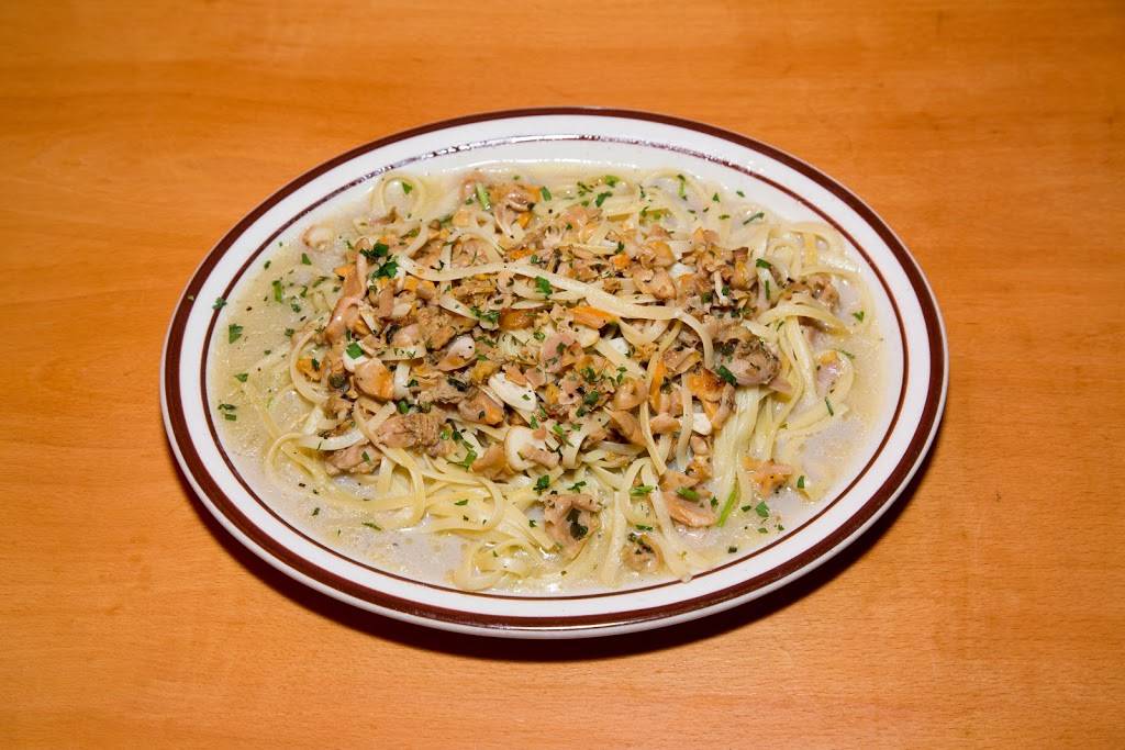 Mama Rosarias Pizza & Restaurant | restaurant | 2146 Forest Ave, Staten Island, NY 10303, USA | 7188150557 OR +1 718-815-0557