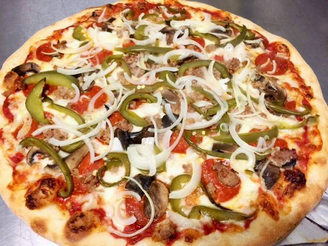 Pizza On Main | restaurant | 53 Lower Main St, Morristown, VT 05661, USA | 8028884155 OR +1 802-888-4155