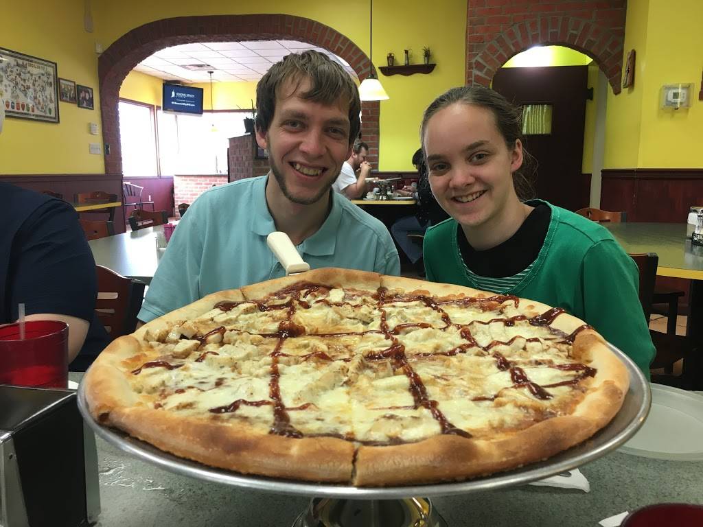 Sals Pizza And Italian Restaurant | restaurant | 920 W Main St, New Holland, PA 17557, USA | 7176617200 OR +1 717-661-7200