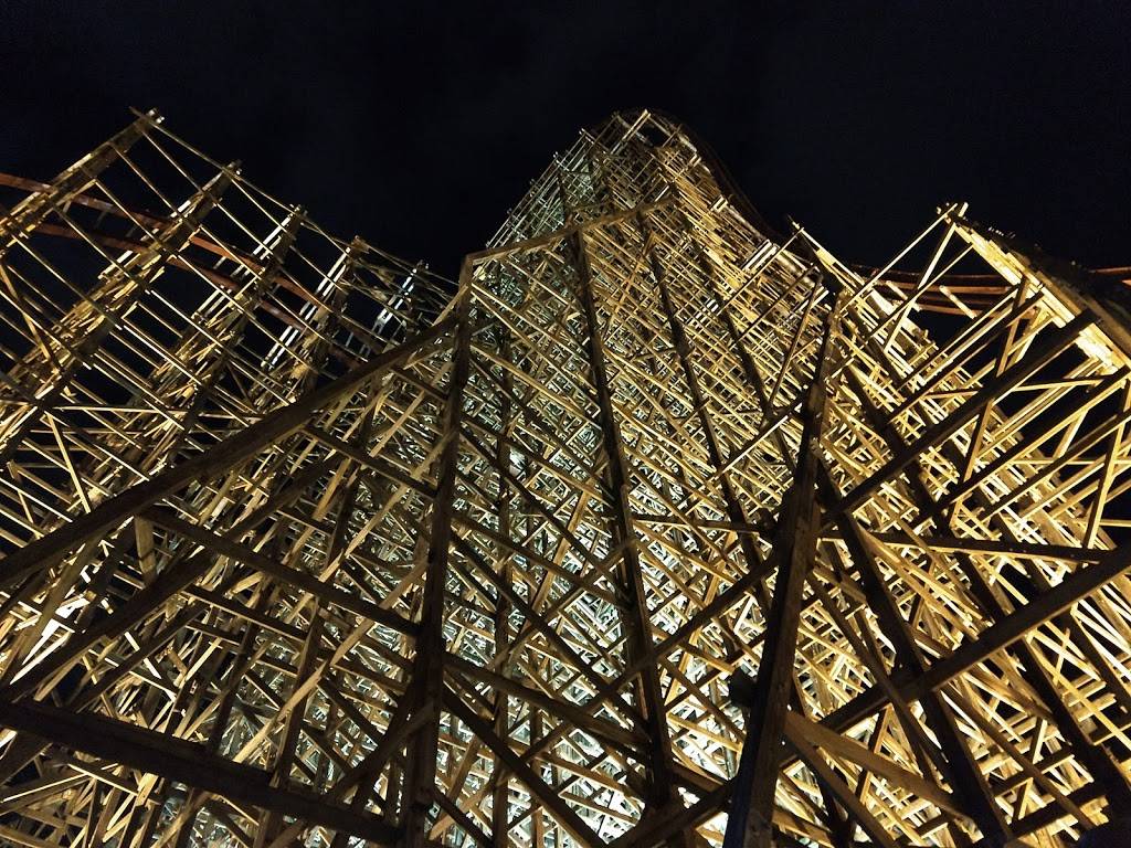 The Round Up | restaurant | 1 Cedar Point Dr, Sandusky, OH 44870, USA | 4196272350 OR +1 419-627-2350