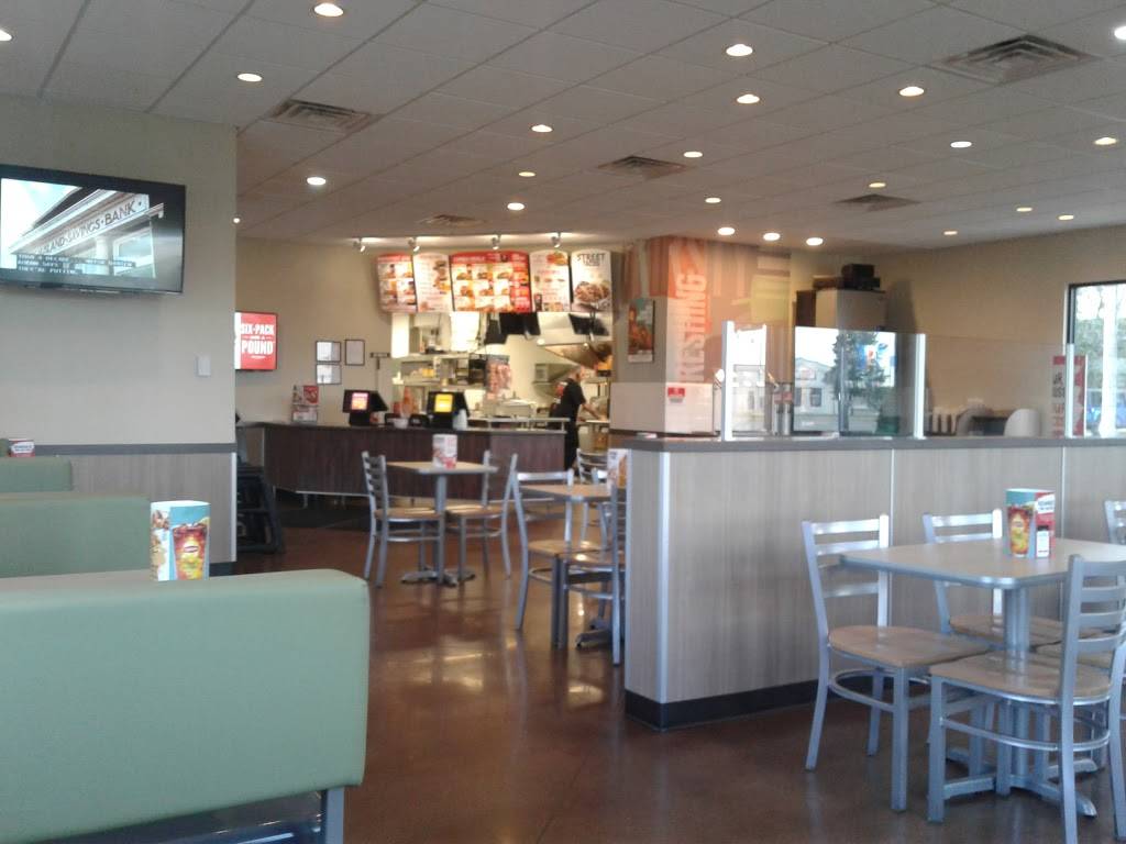 Taco Johns | restaurant | 1922 N Henderson St, Galesburg, IL 61401, USA | 3092974072 OR +1 309-297-4072