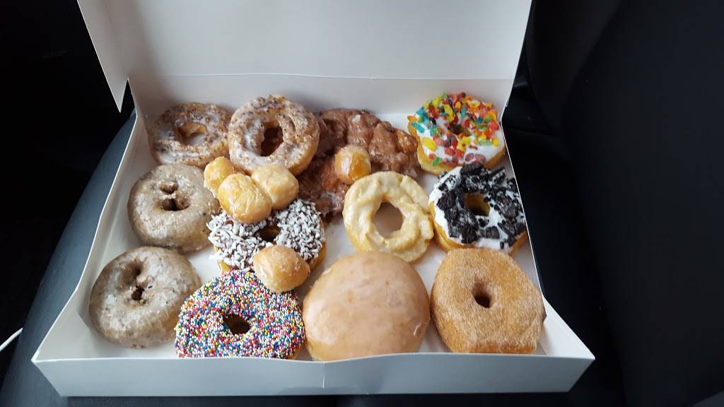 Papa Ins Donuts | bakery | 6104 Brashier Blvd E, Mechanicsville, VA 23111, USA | 8045692120 OR +1 804-569-2120