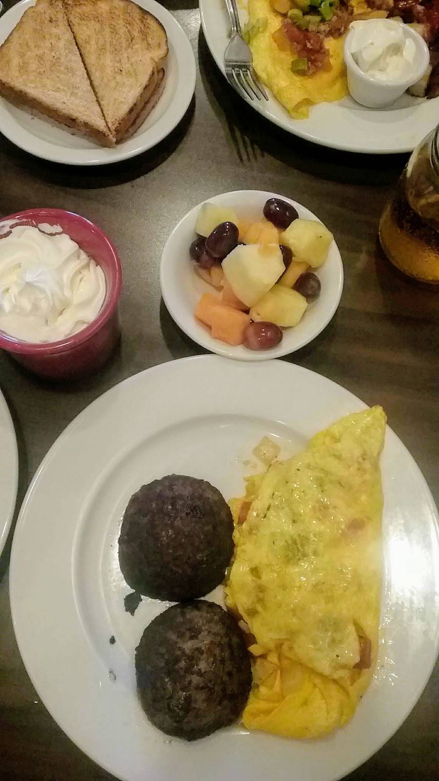 Bob Evans | restaurant | 10580 Pendleton Pike, Indianapolis, IN 46236, USA | 3178232610 OR +1 317-823-2610