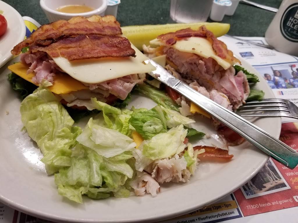 Metro Diner | cafe | 1702 W International Speedway Blvd Space 640, Daytona Beach, FL 32114, USA | 3862561831 OR +1 386-256-1831