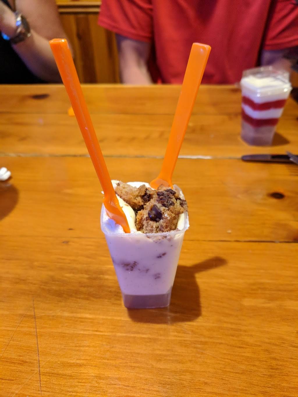 Hooters of Brunswick | restaurant | 195 NJ-18, East Brunswick, NJ 08816, USA | 7325659464 OR +1 732-565-9464