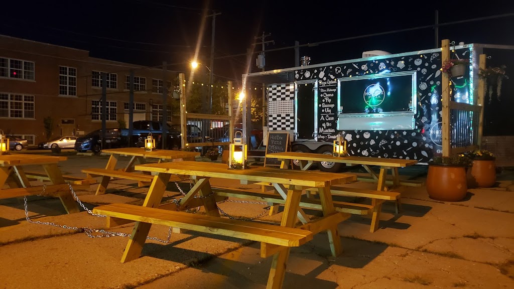 Hot Box Pizza MKE | restaurant | 1010 S 1st St, Milwaukee, WI 53204, USA | 4149987948 OR +1 414-998-7948