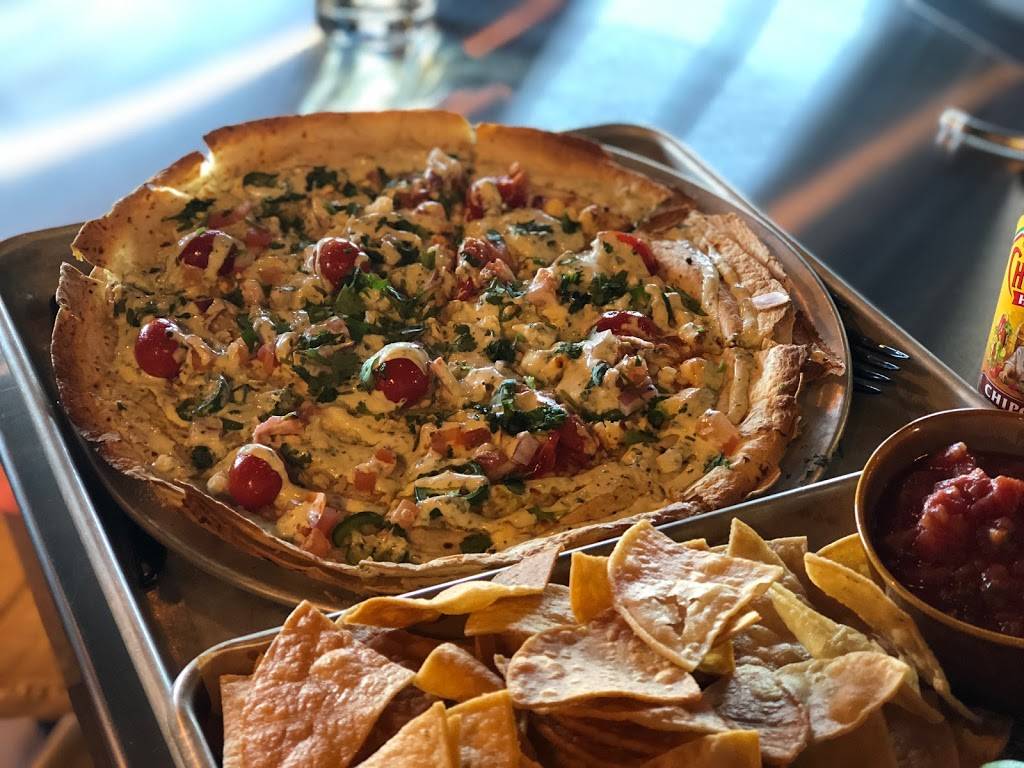 Dos Gatos Cantina | restaurant | 888 Resorts World Drive, Monticello, NY 12701, United States | 8454287200 OR +1 845-428-7200