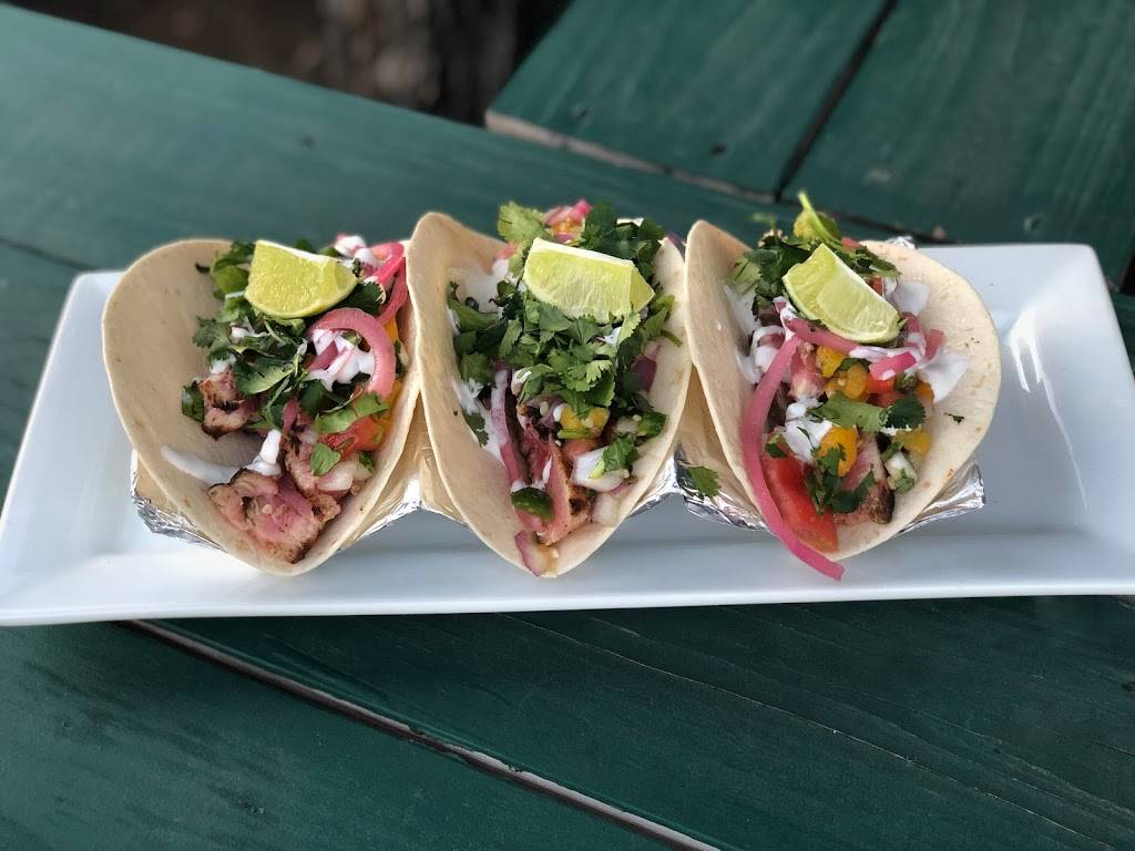 Savannahs Oyster House | restaurant | 155 Sunset Dr, Blowing Rock, NC 28605, USA | 8284149354 OR +1 828-414-9354