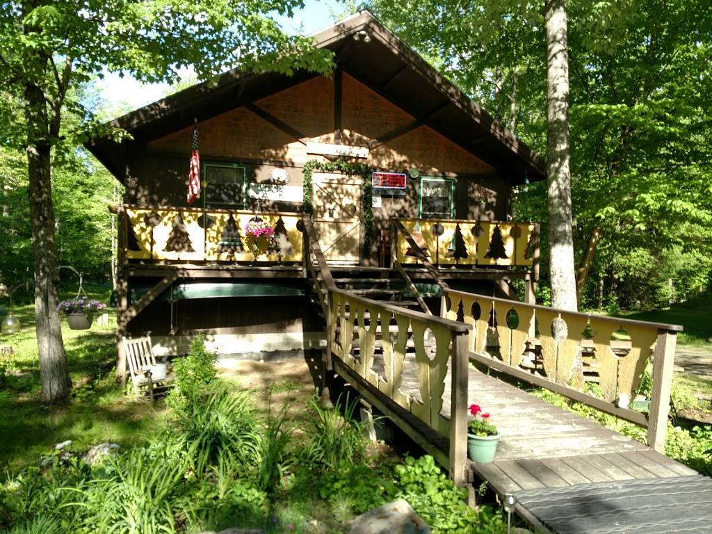 Lumberjack Lodges & Backwoods Grill Restaurant | restaurant | 102 Chadbourne Rd, Harmony, ME 04942, USA | 2076832000 OR +1 207-683-2000