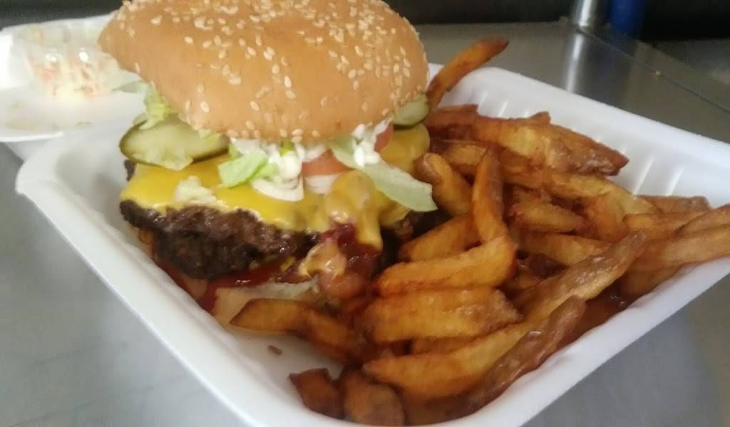 Tatas House Of Pizza & Pasta | meal takeaway | 11 Windsor Dr, Brockville, ON K6V 3H5, Canada | 6133455656 OR +1 613-345-5656