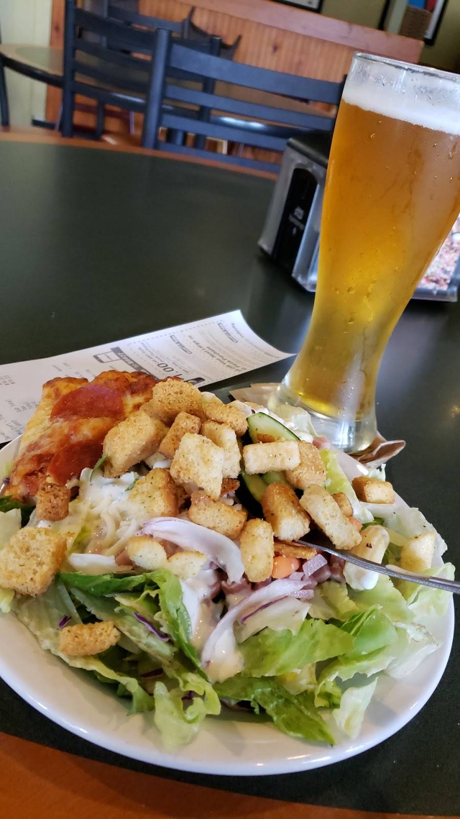 Round Table Pizza | meal delivery | 3291 Truxel Rd, Sacramento, CA 95833, USA | 9166481790 OR +1 916-648-1790