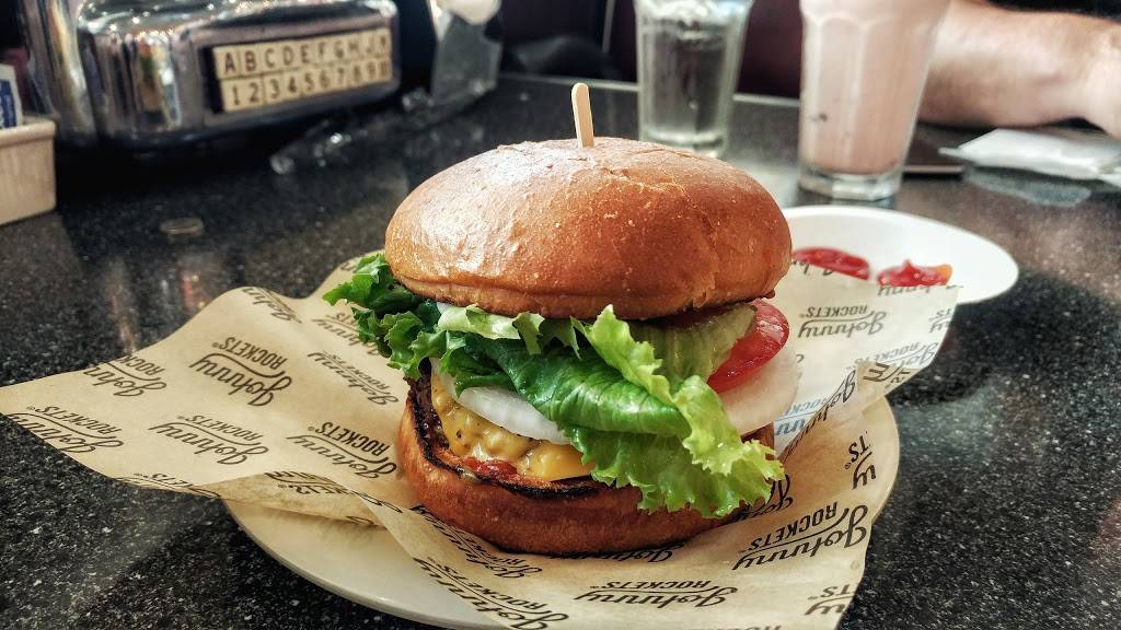 The Venice Beach Bar | restaurant | 323 Ocean Front Walk, Venice, CA 90291, USA | 3103923997 OR +1 310-392-3997