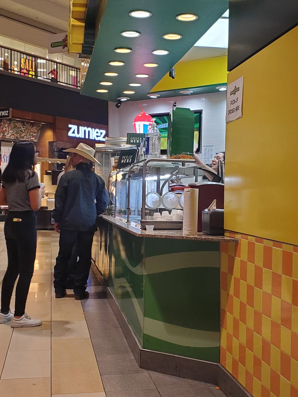 Potato Corner | restaurant | 6600 Menaul Blvd NE, Albuquerque, NM 87110, USA | 5058812700 OR +1 505-881-2700