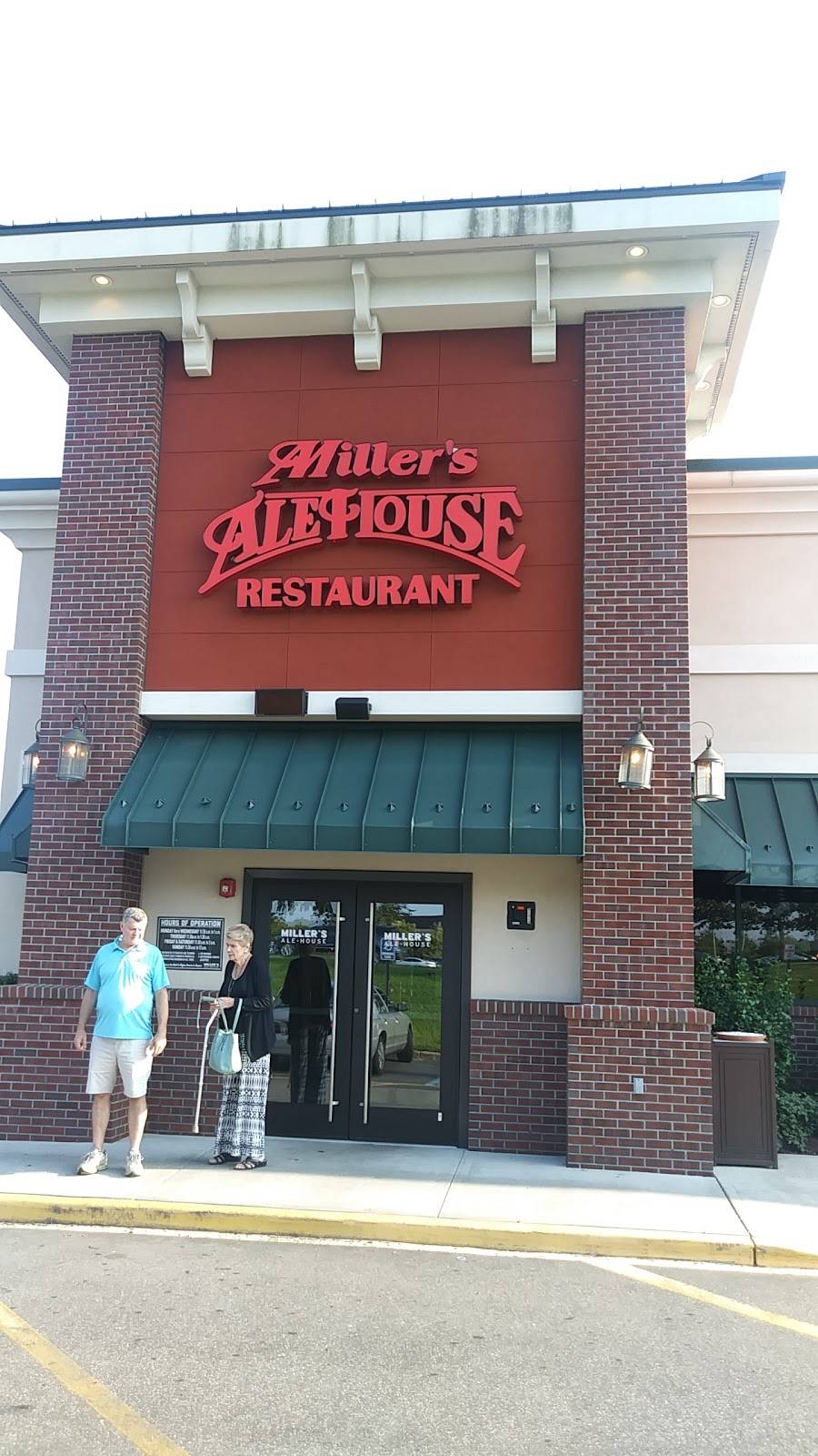 Millers Ale House - Lake Grove | restaurant | 4000 Middle Country Rd, Lake Grove, NY 11755, USA | 6317386725 OR +1 631-738-6725