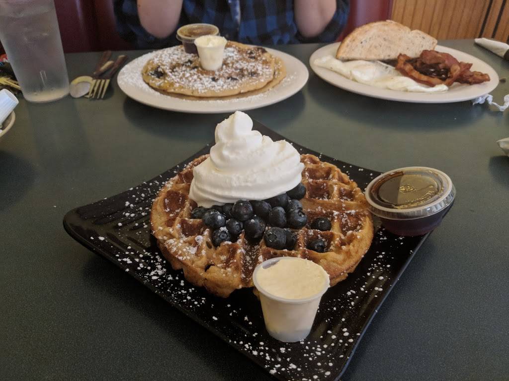 The River And Rail Cafe | restaurant | 12 Tolland Turnpike, Willington, CT 06279, USA | 8604871619 OR +1 860-487-1619