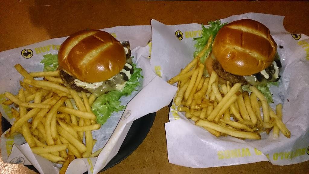 Buffalo Wild Wings | meal takeaway | 3525 W Carson St #163, Torrance, CA 90503, USA | 3105423400 OR +1 310-542-3400
