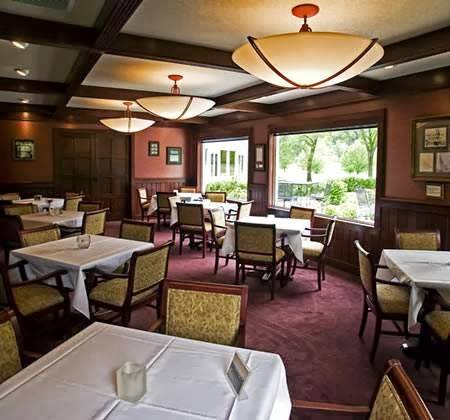 Signatures Restaurant | restaurant | 22852 County Rd 17, Winona, MN 55987, USA | 5074543767 OR +1 507-454-3767