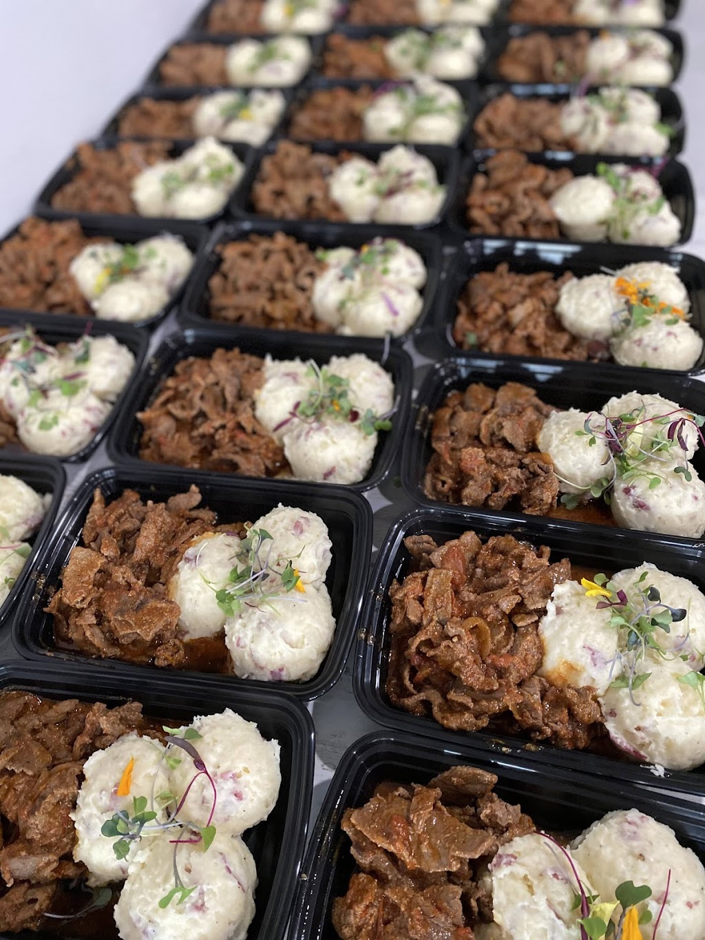 Red Pepper to GO | restaurant | 3196 NW 72nd Ave, Miami, FL 33122, USA | 7864257373 OR +1 786-425-7373