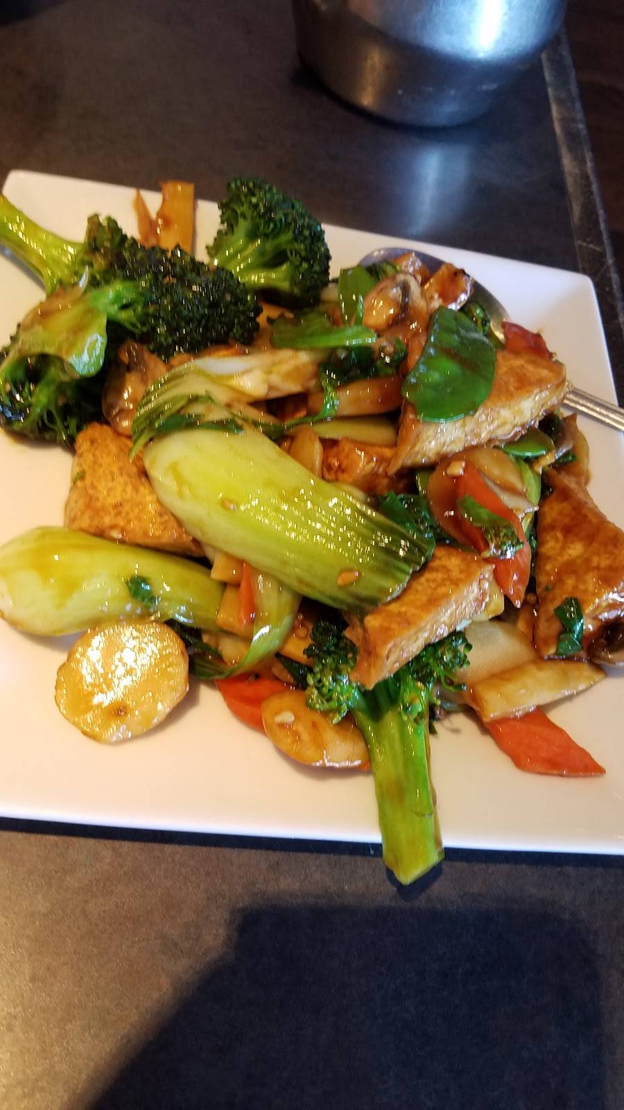 Nu Great Wok | restaurant | 101 N Victory Blvd, Burbank, CA 91502, USA | 8188436786 OR +1 818-843-6786