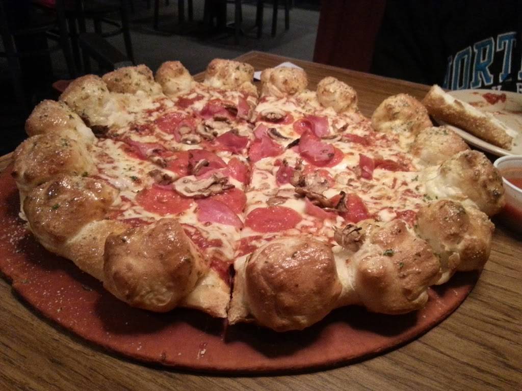 Pizza Hut | meal takeaway | 3199 Bay Rd, Saginaw, MI 48603, USA | 9897903390 OR +1 989-790-3390