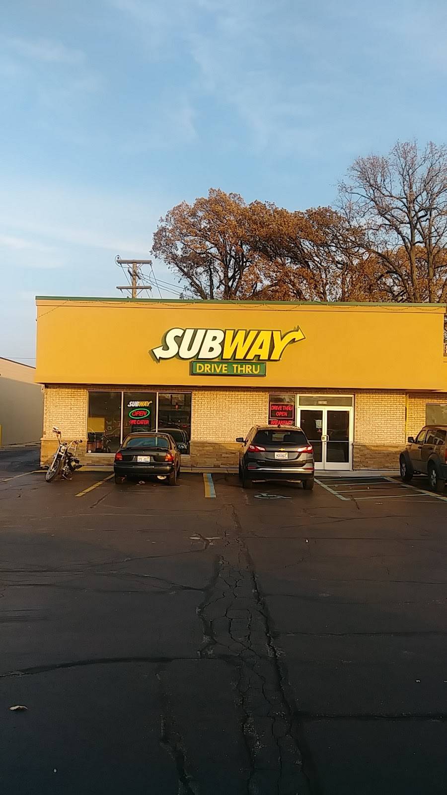 Subway | restaurant | 31014 Harper Ave, St Clair Shores, MI 48082, USA | 5862003345 OR +1 586-200-3345