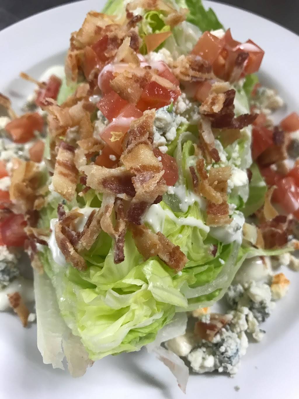 The Breakroom Bar & Grill | restaurant | 13575 58th St N, Clearwater, FL 33760, USA | 7275384273 OR +1 727-538-4273