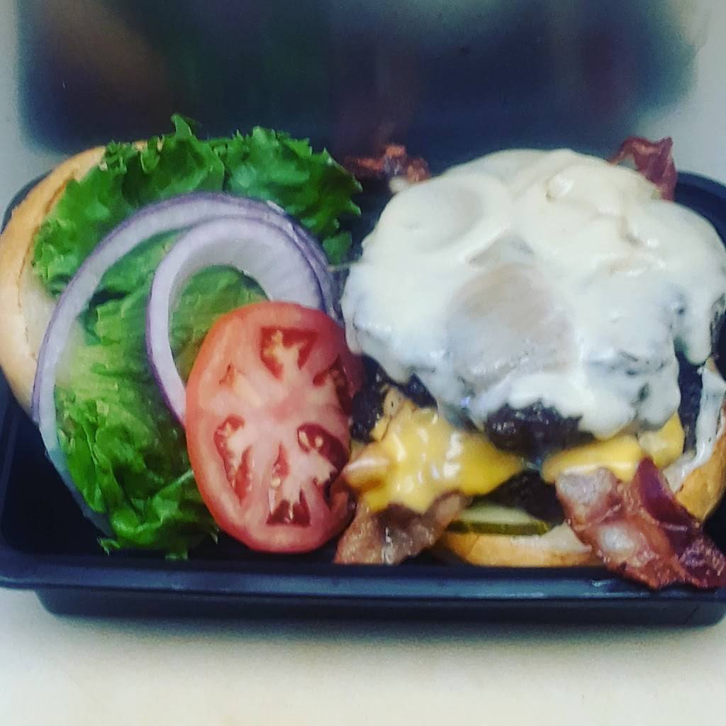 Fresh Market and Grill | restaurant | 4707 St Antoine St, Detroit, MI 48201, USA | 3132094441 OR +1 313-209-4441