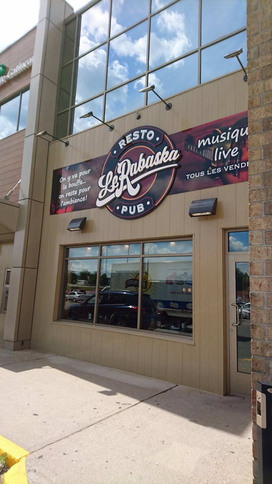 Resto Pub Le Rabaska | restaurant | 85 Rue Principale N, Maniwaki, QC J9E 2B5, Canada | 8194410035 OR +1 819-441-0035