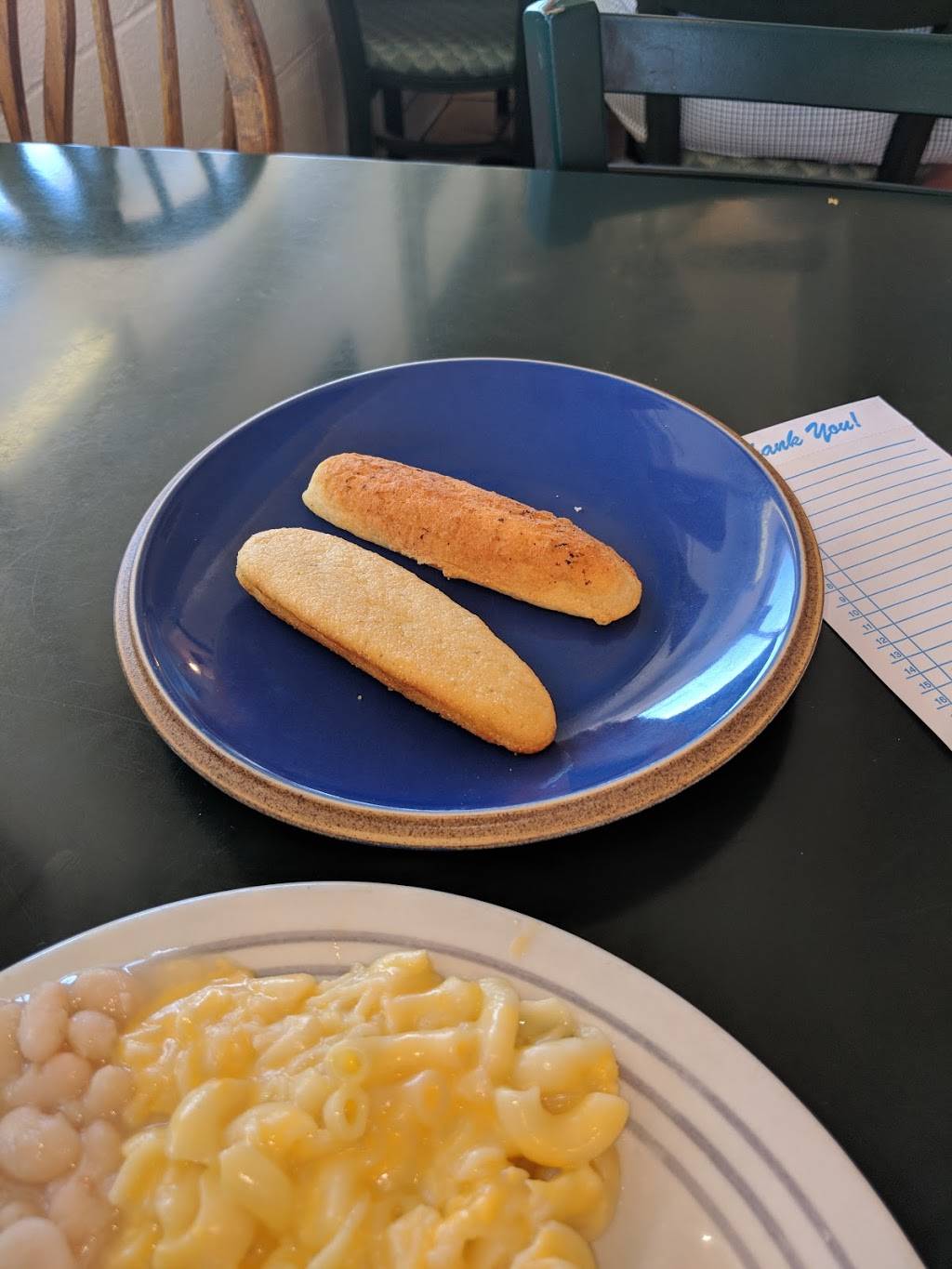 Harveys Pirate Drive-In | restaurant | 111 2nd St, South Pittsburg, TN 37380, USA | 4238377763 OR +1 423-837-7763