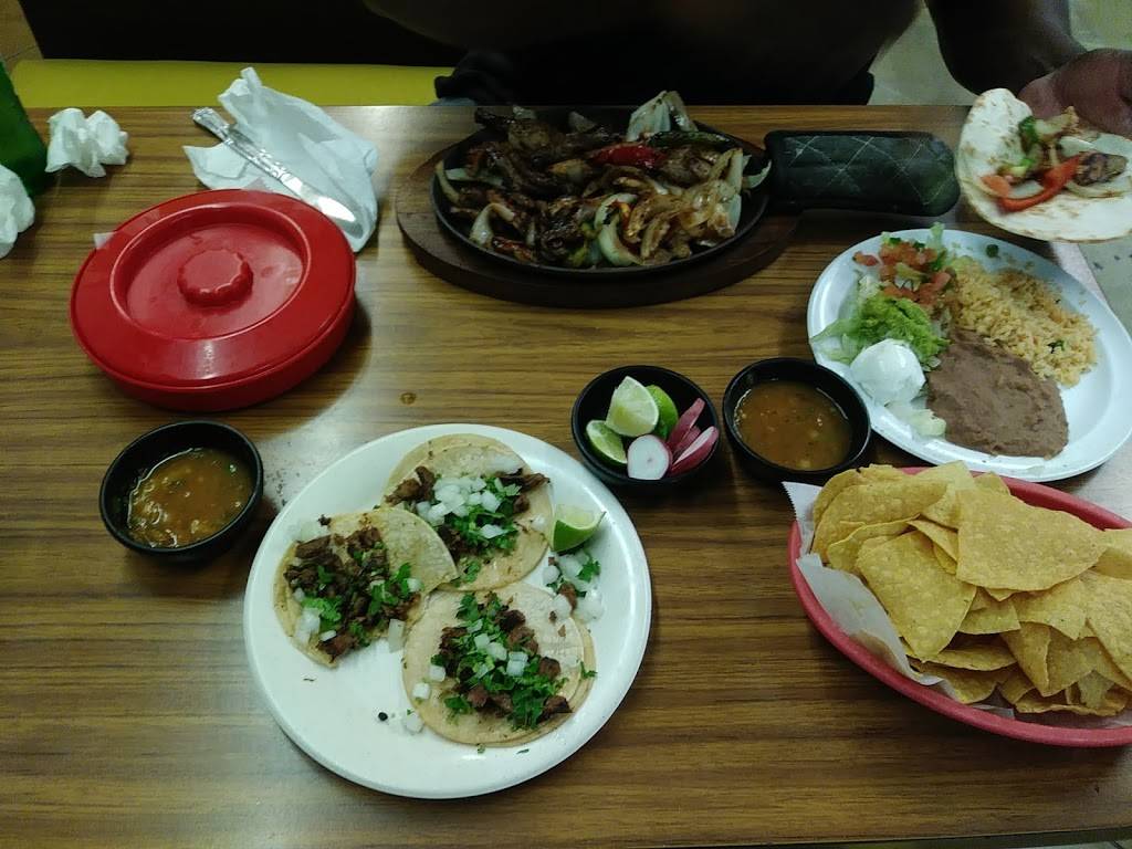 El Sabroso | restaurant | 3426 W Kingsley Rd, Garland, TX 75041, USA | 9729264176 OR +1 972-926-4176