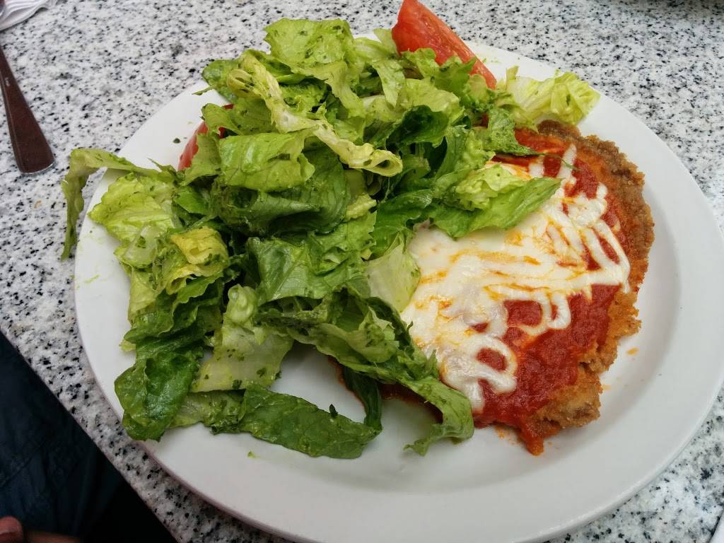 Mamma Martino’s Restaurant | restaurant | 624 The Queensway, Etobicoke, ON M8Y 1K3, Canada | 4162513337 OR +1 416-251-3337