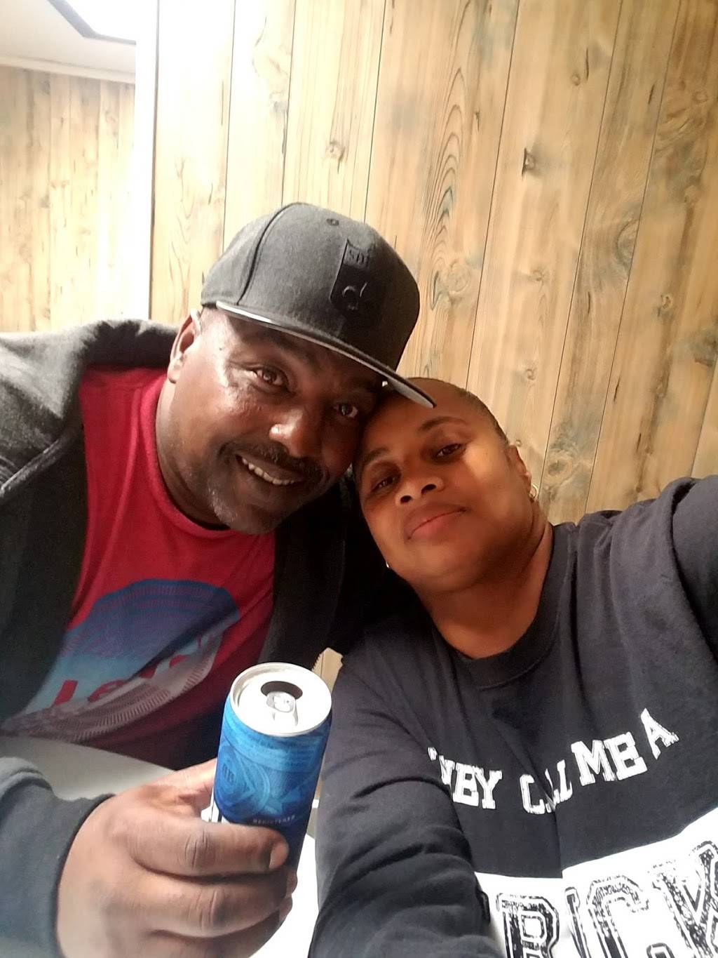 Granddaddy’s Crawfish | restaurant | 2725 W Willow St, Scott, LA 70583, USA | 3372653770 OR +1 337-265-3770