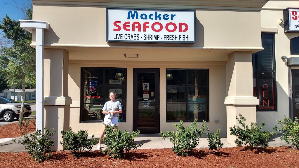 Macker Seafood | restaurant | 141 Bay St, Daytona Beach, FL 32114, USA | 3862539905 OR +1 386-253-9905